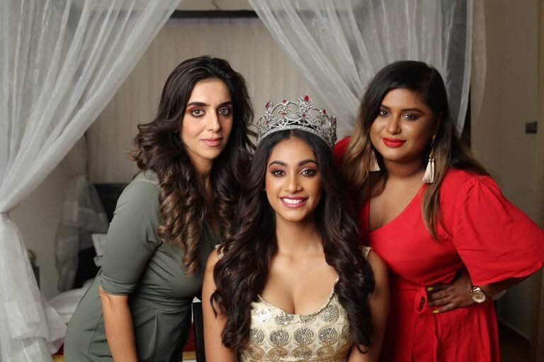 GlossnGlass artists with a pageant winner